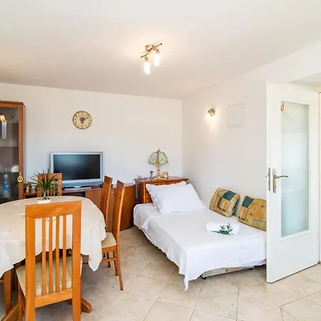 Harmony - With Free Parking *