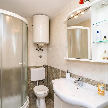 Harmony - With Free Parking Apartment *