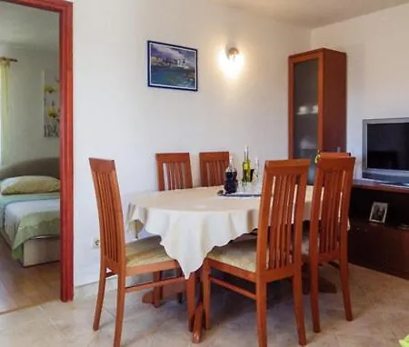 Harmony - With Free Parking Apartment Doli