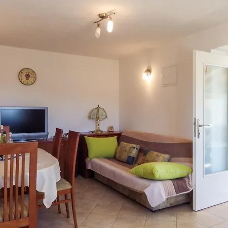 Harmony - With Free Parking Apartment *