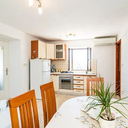 Harmony - With Free Parking Apartment