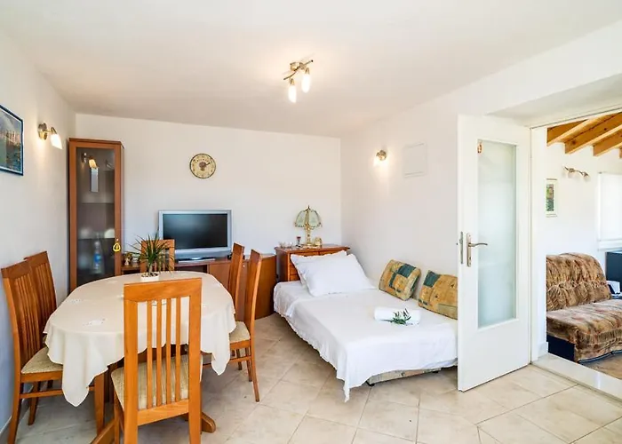 Harmony - With Free Parking *