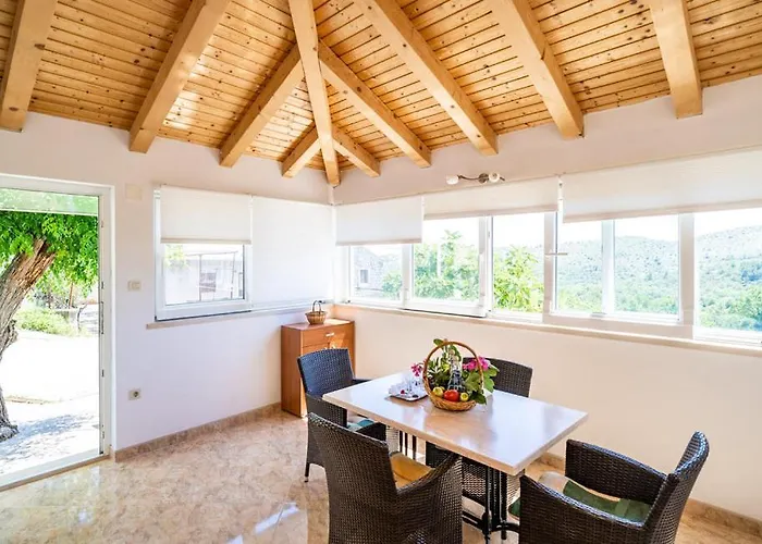 Harmony - With Free Parking *